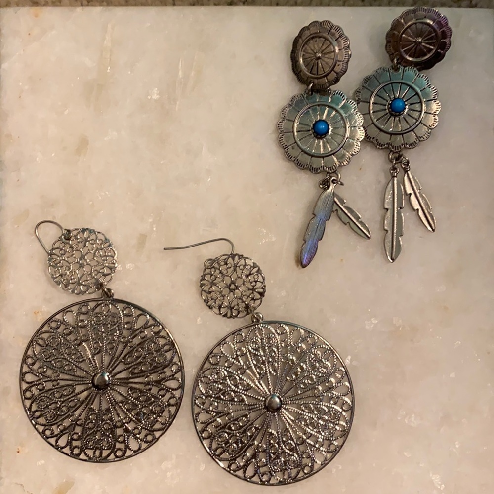 Set of fun earrings